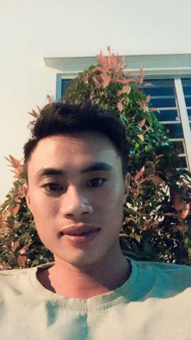 Nguyễn Hưng, 32 tuổi, Diễn Châu, Việt Nam