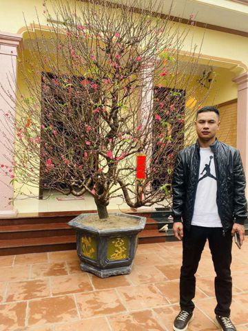 Nguyễn viết xuân, 38 tuổi, Thạnh Hóa, Việt Nam