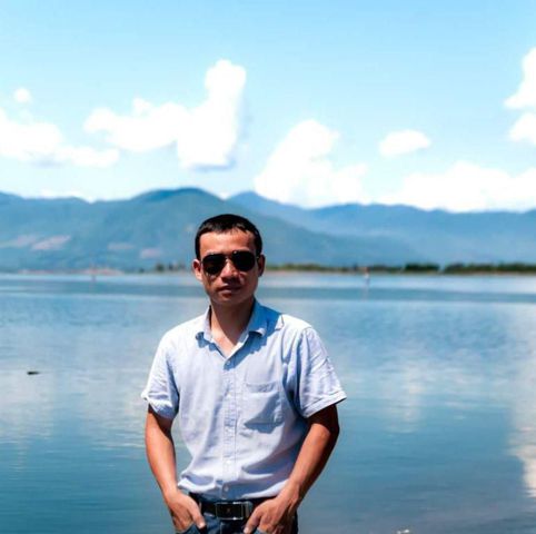 Nguyễn Sửu, 35 tuổi, Huế, -- Select Country --
