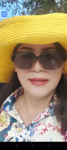 Phạm nghi Uyên, 50 tuổi, Vĩnh Long, -- Select Country --