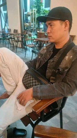 Kym.hun.see, 39 tuổi, Vĩnh Long, -- Select Country --