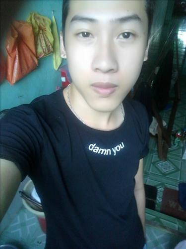 H N T, 20 tuổi, Quận 1, Việt Nam
