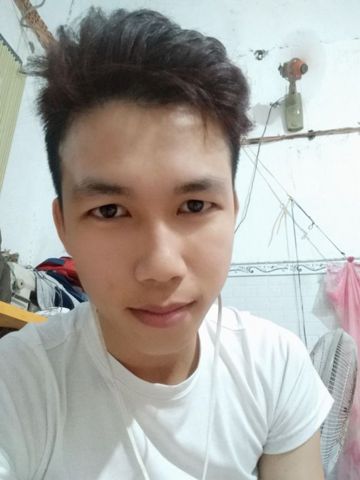 Lê Duy Khánh, 26 tuổi, Phú Tân, Việt Nam