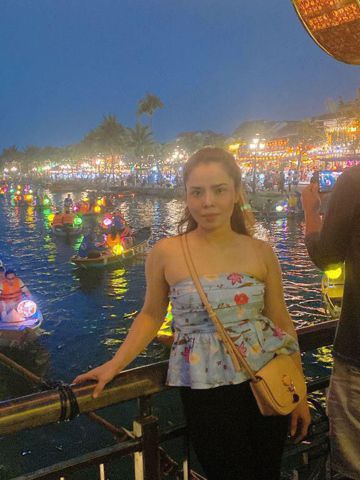 Anna, 40 tuổi, Huế, -- Select Country --