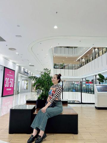 Ly, 32 tuổi, Huế, -- Select Country --