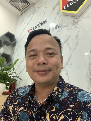 Ngã rẽ, 42 tuổi, Quận 3, Việt Nam