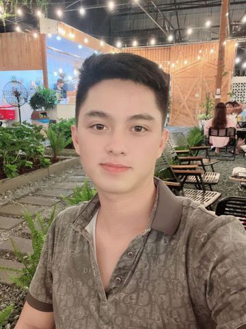 Thanh Tùng, 23 tuổi, Mỹ Tho, Việt Nam