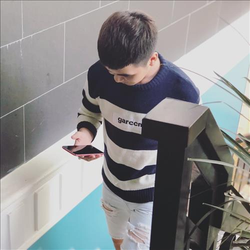 linh nguyen, 20 tuổi, Quận 1, Việt Nam