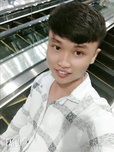 Nguyen Minh, 20 tuổi, Quận 1, Việt Nam
