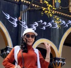 Linh Nguyễn, 57 tuổi, Quận 3, Việt Nam
