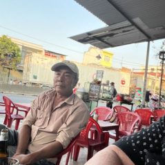 Ông già, 58 tuổi, Quận 1, Việt Nam