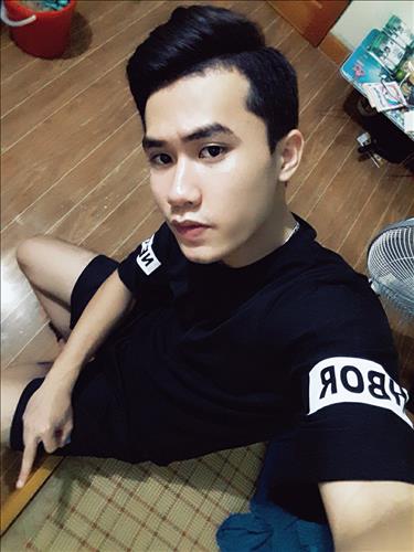 Dung Quach, 21 tuổi, Quận Ba Đình, Việt Nam