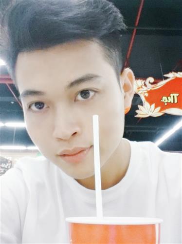 Việt, 24 tuổi, Quận 1, Việt Nam