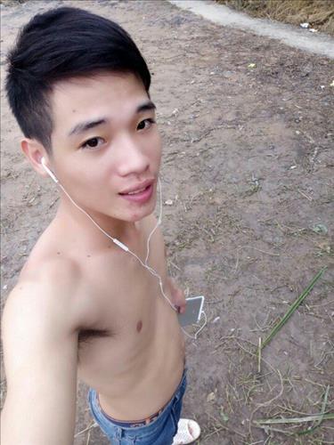 chieu linh tran, 21 tuổi, Quận 1, Việt Nam