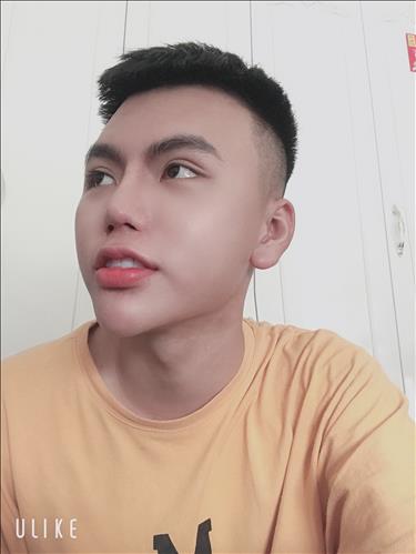 Trần Quốc Long, 19 tuổi, Quận 1, Việt Nam