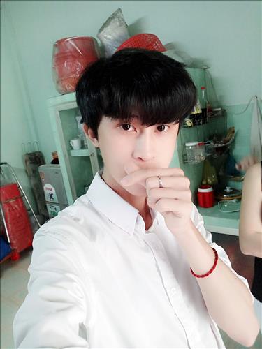 Nguyễn Vinh, 21 tuổi, Quận 1, Việt Nam