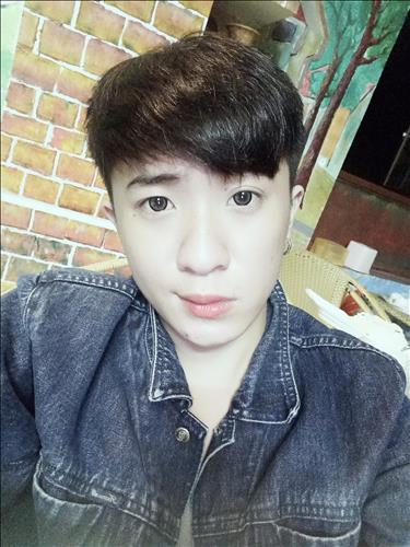 Trần Hữu Minh, 20 tuổi, Quận 1, Việt Nam