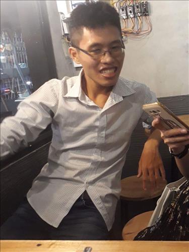 Minh, 23 tuổi, Quận 1, Việt Nam