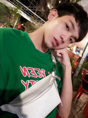 Hoàng Minh, 19 tuổi, Quận 1, Việt Nam