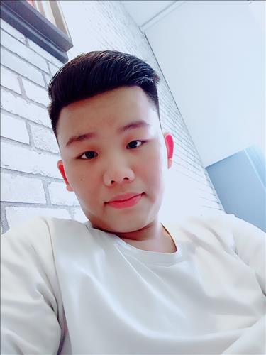 Nam Nguyễn, 19 tuổi, Quận 1, Việt Nam