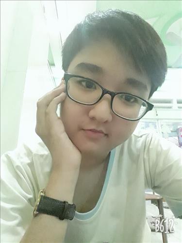 VH, 18 tuổi, Quận 1, Việt Nam