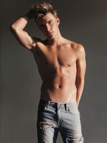 Khang Lê, 21 tuổi, Quận 1, Việt Nam