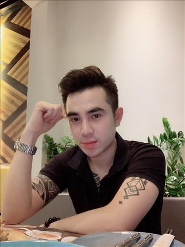 Phong Kỳ, 27 tuổi, Quận 1, Việt Nam