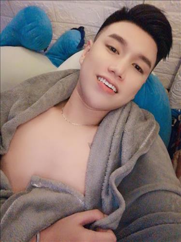 Nguyễn Hoàng MinhAnh, 26 tuổi, Quận 1, Việt Nam