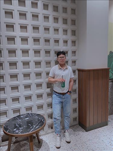 Linh Nguyễn, 25 tuổi, Quận 1, Việt Nam