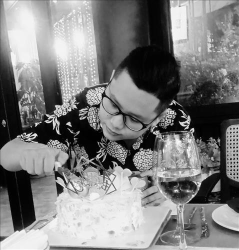 Hồng Viễn, 26 tuổi, Quận 1, Việt Nam