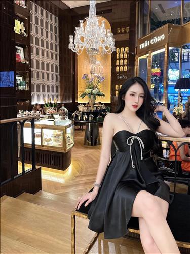 Hoàng Trúc Linh, 27 tuổi, Quận 1, Việt Nam